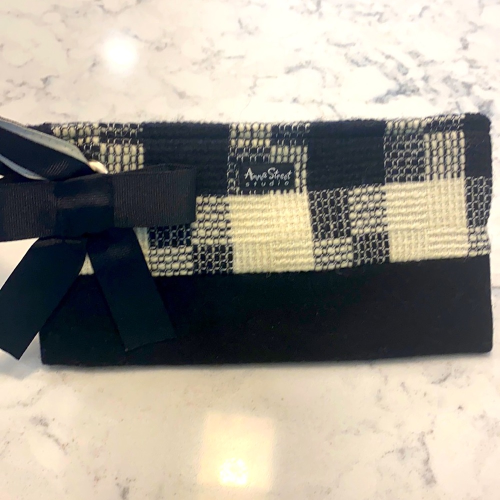 NWT Anna Street Studio Fabric Ribbon Wristlet